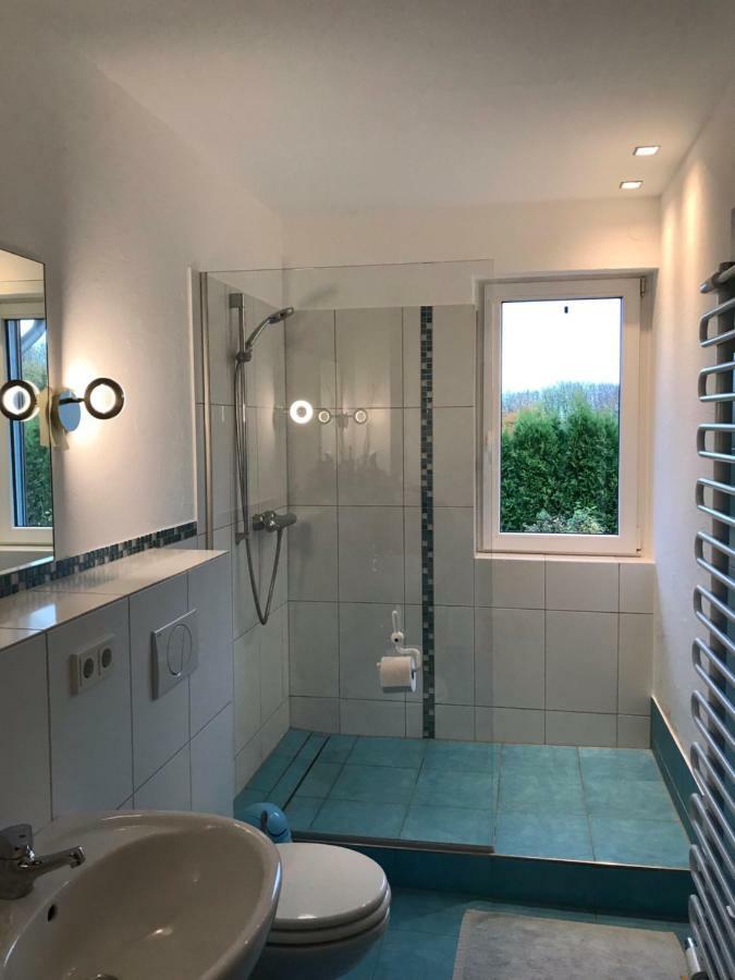 Kleine Auszeit Mit Aussicht Velbert Toenisheide Apartment Exterior photo