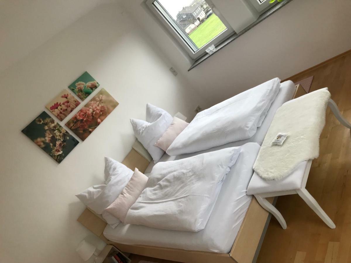 Kleine Auszeit Mit Aussicht Velbert Toenisheide Apartment Exterior photo